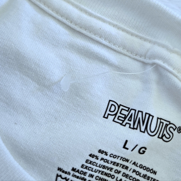 Peanuts🥜 Skateboarding🛹 Snoopy🐶 Graphic Tee👕 - NWOT - Picture 7 of 13